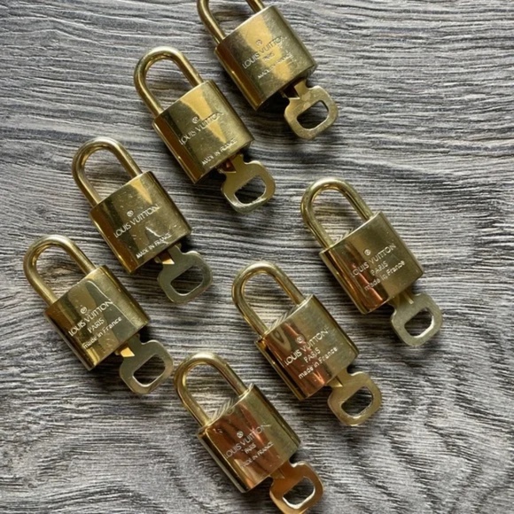 Authentic Louis Vuitton Gold Brass Padlock Lock & Key Necklace - Picture 10 of 10